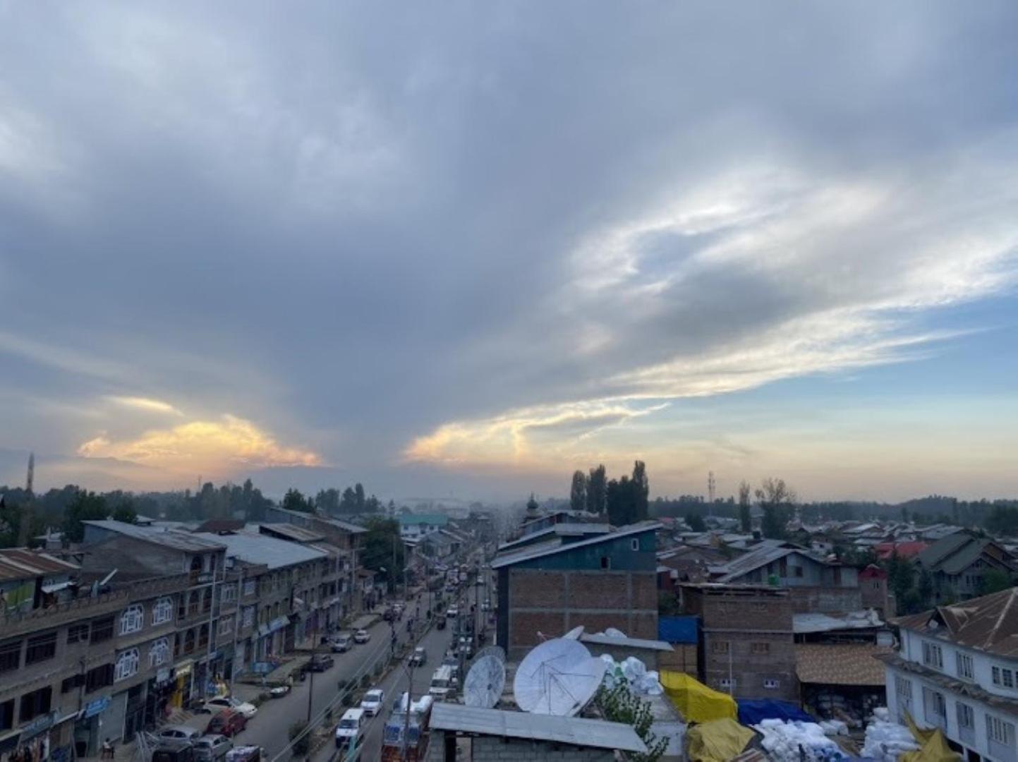Hotel Bliss , Anantnag Екстер'єр фото
